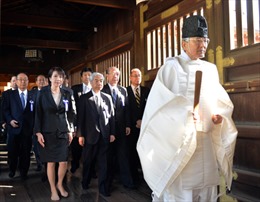 Thủ tướng Nhật không thăm đền Yasukuni 